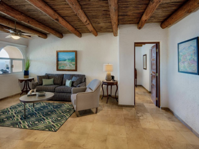 Los Cabos Vacation Home Sleeps Twelve Guests. Los Cabos Vacation Home Sleeps Twelve Guests.